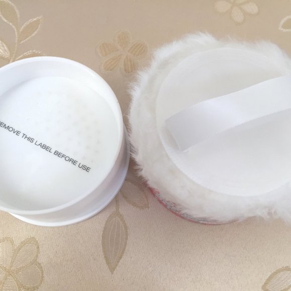 WOODS OF WINDSOR ENGLAND Dusting Powder TRUE ROSE - Picture 5 of 5